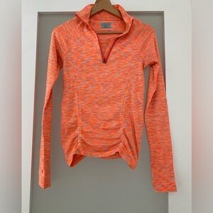 Athleta lighweight half zip long sleeve pullover with thumbholes size XS